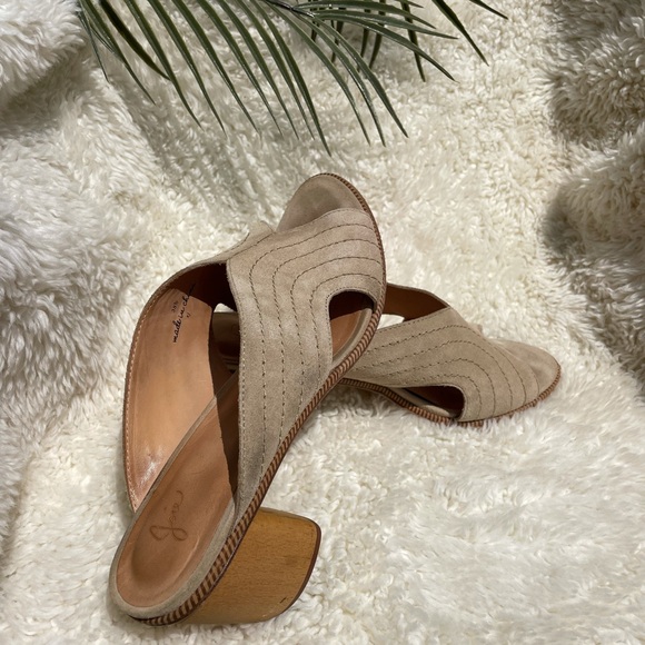 JOIE suede chunky wooden heel sandals - Picture 6 of 8